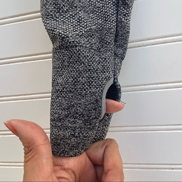 Activewear Stretch jacket Size Large - Picture 11 of 13